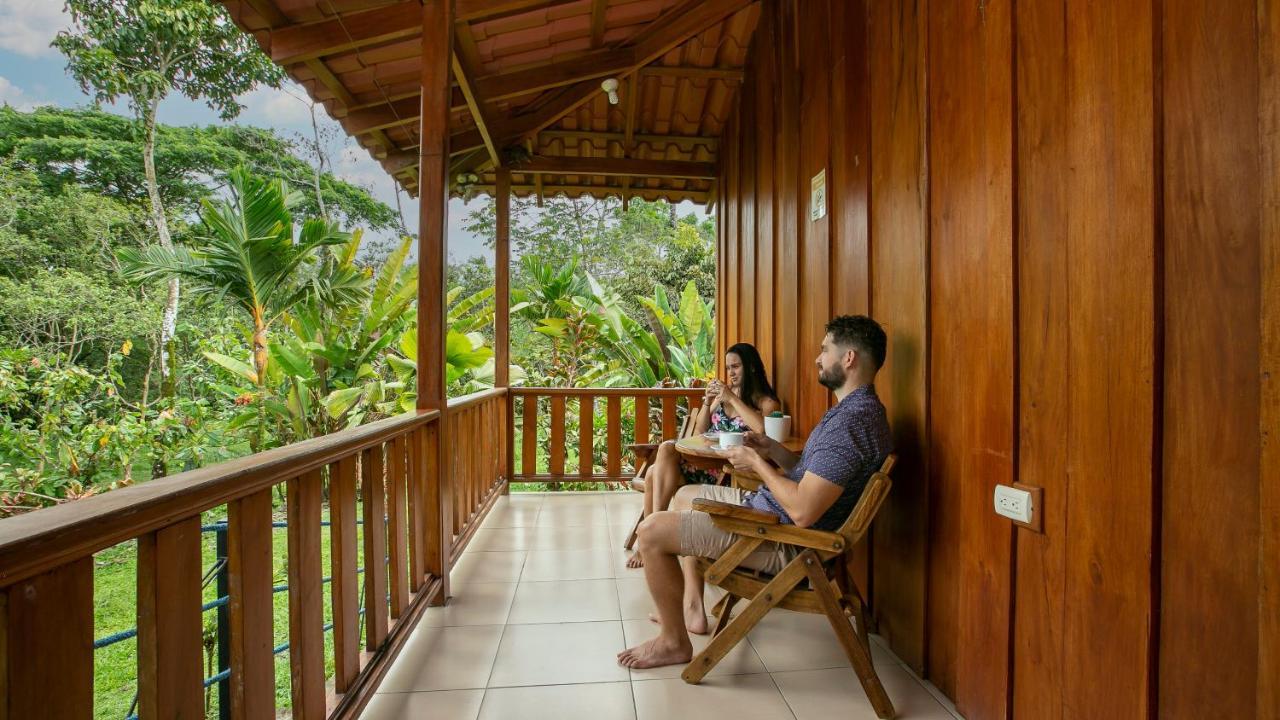 Hotel Rancho Cerro Azul La Fortuna Exterior foto