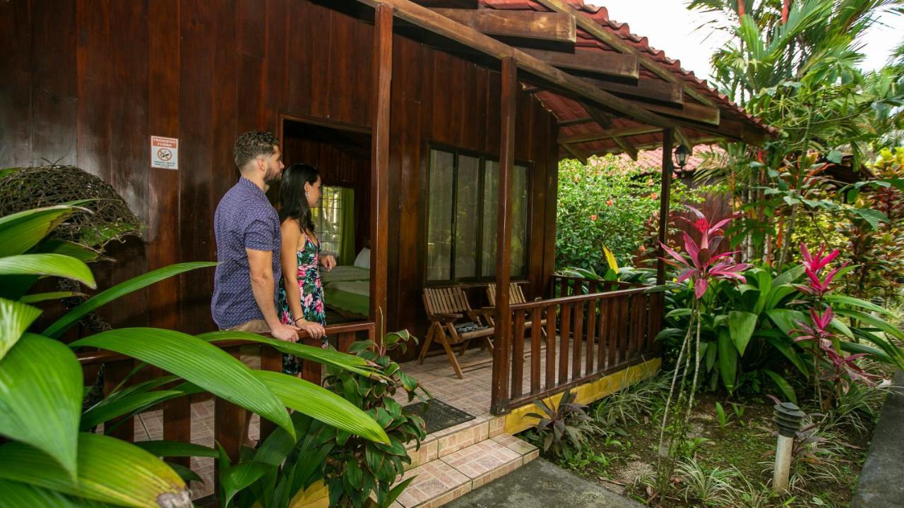 Hotel Rancho Cerro Azul La Fortuna Exterior foto
